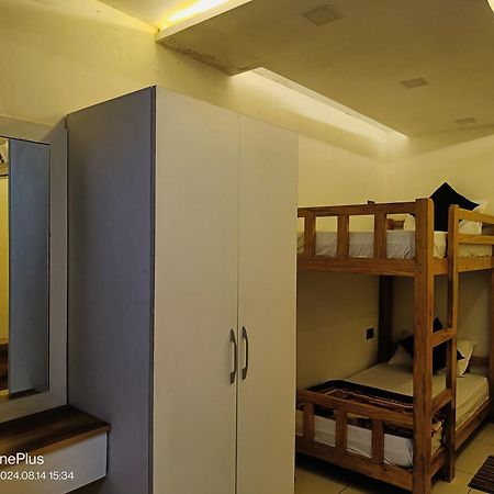 G Vibes Guest House Агра Экстерьер фото