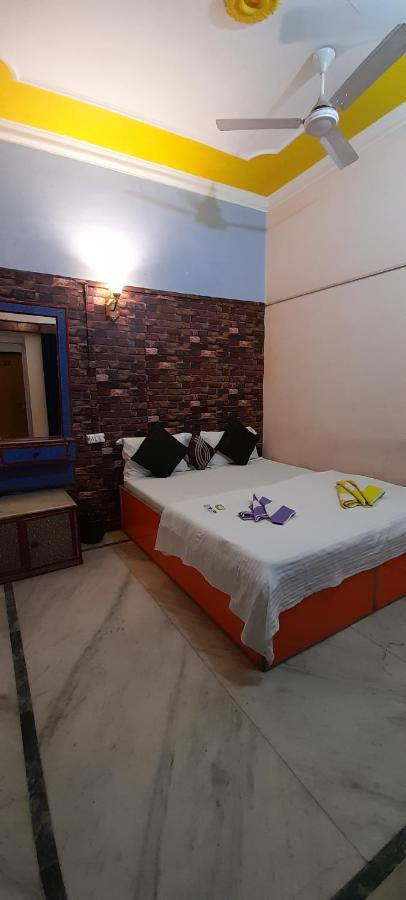 G Vibes Guest House Агра Экстерьер фото