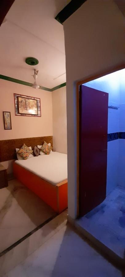G Vibes Guest House Агра Экстерьер фото